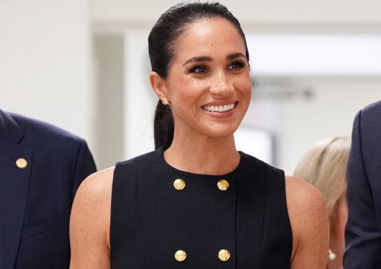 Meghan Markle conecta moda e tecnologia ao transformar seus looks em experiência de compra